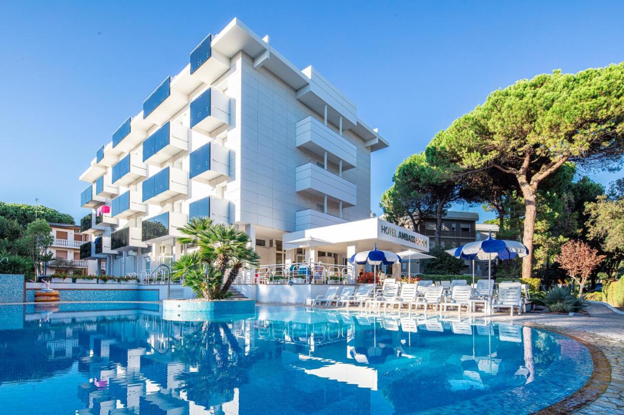 Hotel Ambassador Meuble Lignano Sabbiadoro Esterno foto
